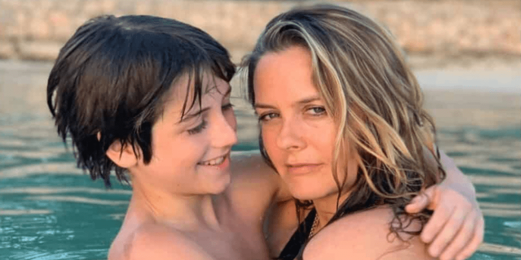 Alicia Silverstone’s Unique Parenting Methods Have Got Everyone Talking