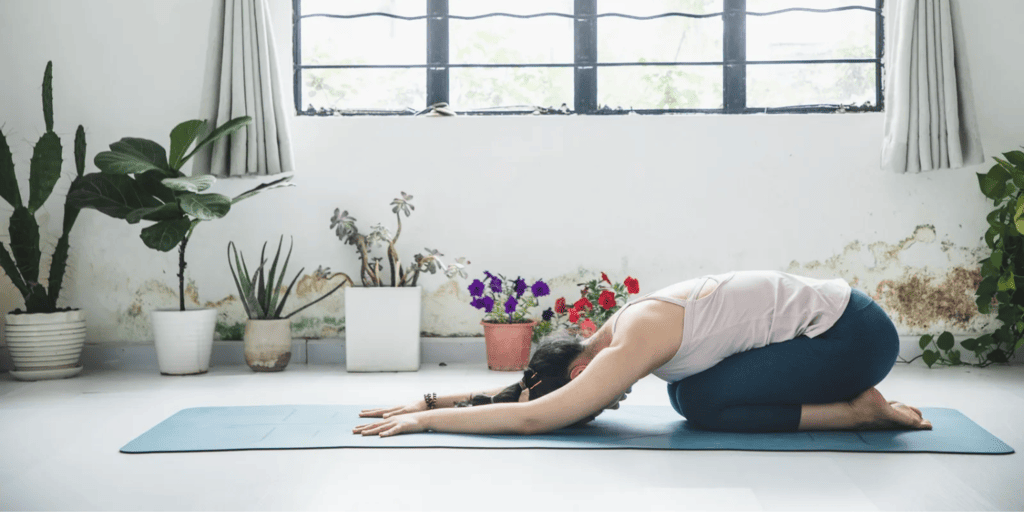Yoga for Beginners - 7 Easy Yoga Poses for a Healthy Body and Mind